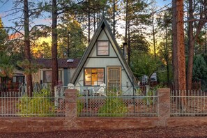 Exterior - A-Frame / Fenced / 2 BR 1 BA / Fireplace / Lakes (Navajo County)