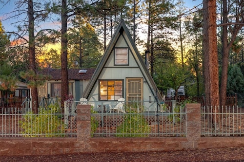 A-Frame / Fenced / 2 BR 1 BA / Fireplace / Lakes