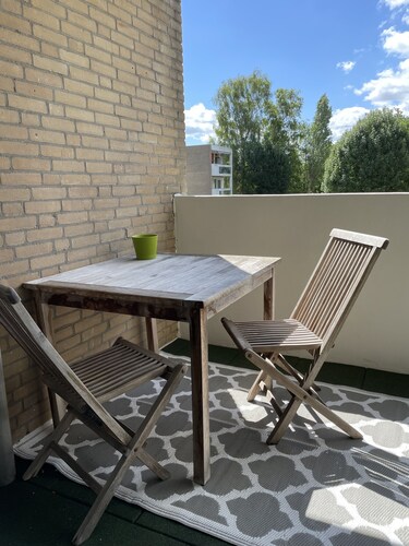 Spacious apartment with easy access to Amsterdam center!