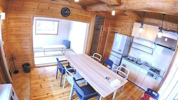 雪櫃、微波爐、洗碗機、廚房用具/餐具/器皿