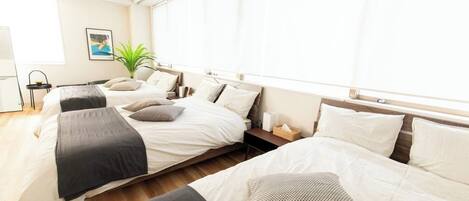 1 bedroom, desk, free WiFi, bed sheets
