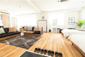 1 bedroom, desk, free WiFi, bed sheets