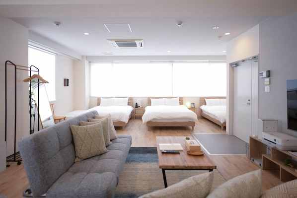 1 bedroom, desk, free WiFi, bed sheets