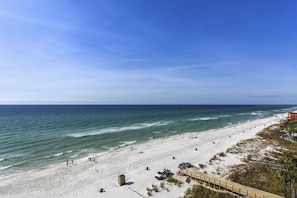 On the beach - 7th Floor 4BR 3BA @ THE MAJESTIC!!! (Panama City Beach)