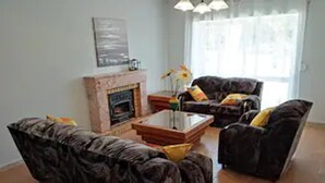 Unclassified image, 2 of 18, button - Remarkable 3-bed House in Tomar, Portugal (Tomar)