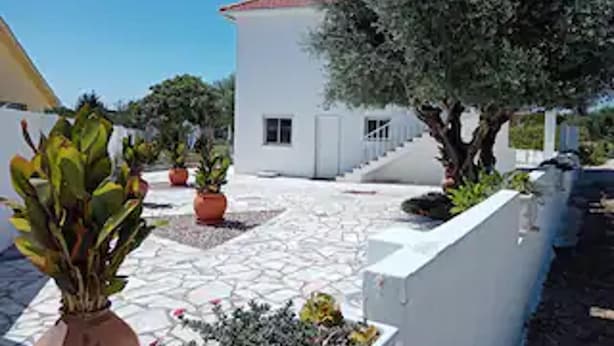 Unclassified image, 1 of 18, button - Remarkable 3-bed House in Tomar, Portugal (Tomar)