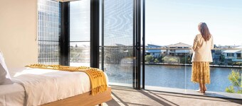Luxury Lakeside Living at Birtinya