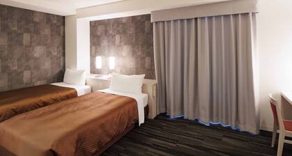 Superior Twin Smoking / Tokoname Aichi