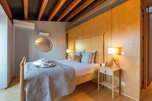 3 slaapkamers, een strijkplank/strijkijzer, reisbedje, wifi
