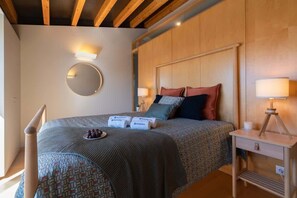 3 chambres, fer et planche à repasser, lit de bébé portatif, Wi-Fi