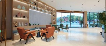 Tongren Grand Hotel (Tongren High-speed Railway Station Ancient City Pedestrian Street Branch)