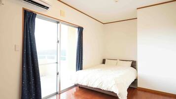 3 bedrooms, free WiFi, bed sheets
