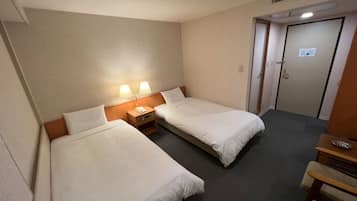 1 bedroom, desk, free WiFi, bed sheets