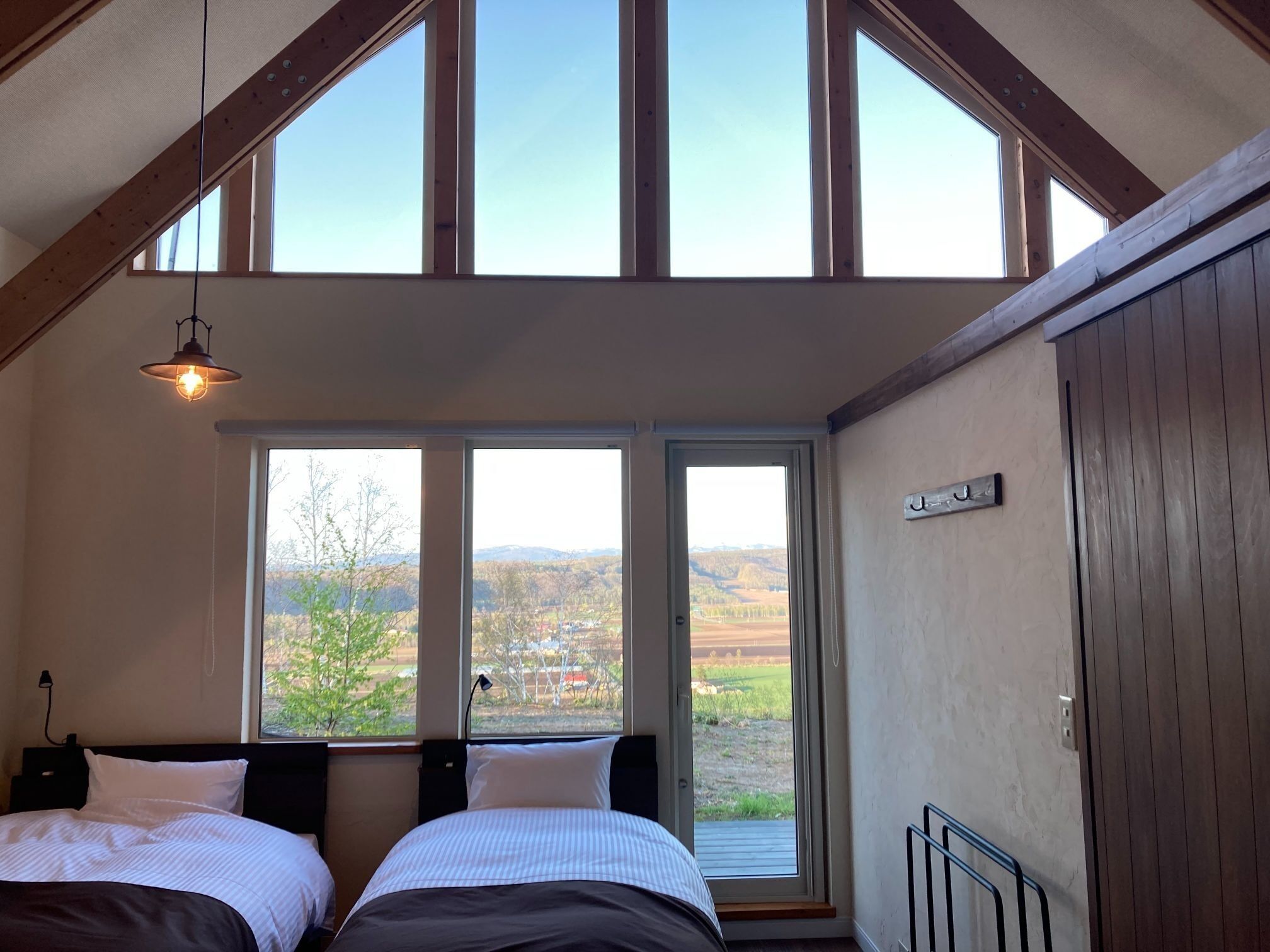 1 habitación, tabla de planchar con plancha, wifi gratis y ropa de cama 