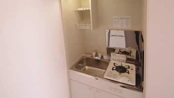 Fridge, microwave, stovetop, cookware/dishes/utensils