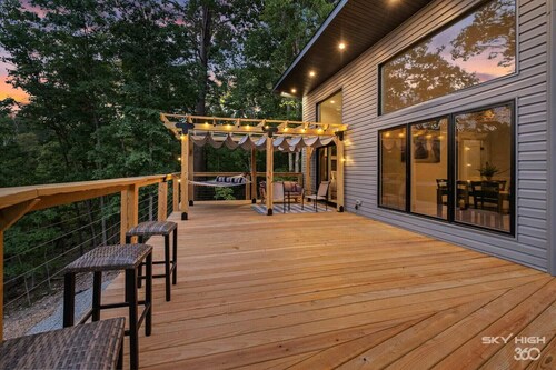 Modern OZ Cabin @ Summit School Trail