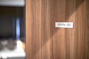 1 室のベッドルーム、WiFi (無料)、ベッドシーツ