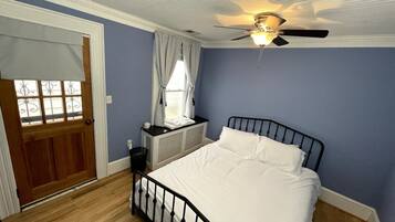 2 bedrooms, travel crib, WiFi, bed sheets