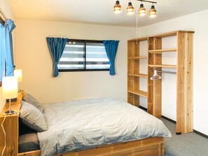 1 bedroom, desk, free WiFi, bed sheets