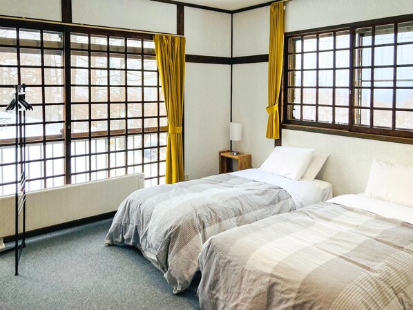1 bedroom, desk, free WiFi, bed sheets