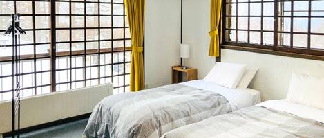 1 bedroom, desk, free WiFi, bed sheets