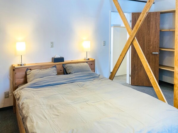 1 chambre, bureau, accès au Wi-Fi (inclus), literie fournie