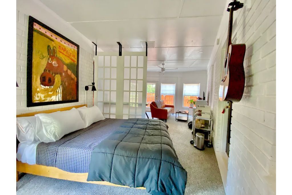 Toadhaus Modern Studio Suite in West Athens GA