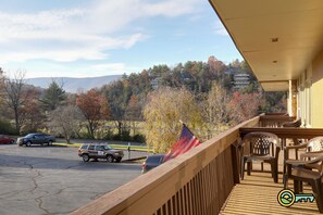 Property grounds - Ski/MTB/Golf Condo (#126) - Slope side | Wonderful mountain & golf course views! (Basye)