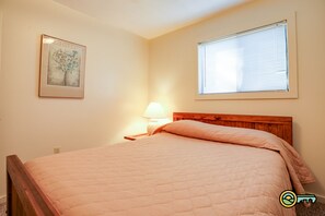 3 bedrooms, WiFi, bed sheets