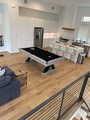 Game room - Luxury 4 Story Penthouse Houston Skyline Views (Houston)