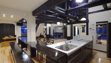 雪櫃、微波爐、爐具、廚房用具/餐具/器皿