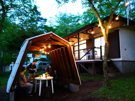 Outdoor dining. Risumura Villa with Dog Summer / Minamitsuru-gun Yamanashi
