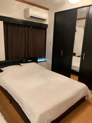2 chambres, fer et planche à repasser, Wi-Fi gratuit, draps fournis