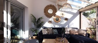 Guilhermy - Maison contemporaine avec jardin