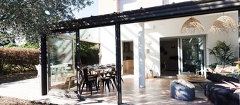 Guilhermy - Maison contemporaine avec jardin