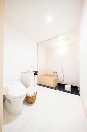 免费洗浴用品、吹风机、毛巾