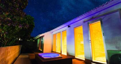 With an openair jacuzzi Private house for privat / Nago Okinawa