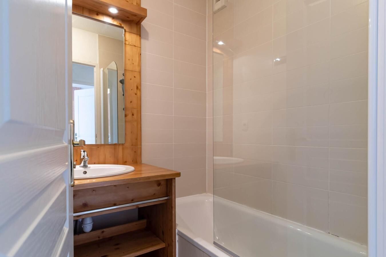 Bathtub