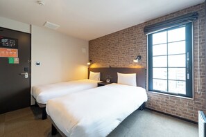 1 bedroom, desk, free WiFi, bed sheets - Nonsmoking Twin Skytree view Free breakfast bread service included / Sumida-ku Tokyo (Sumida-ku)