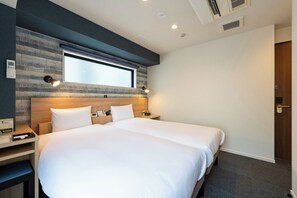 1 bedroom, desk, free WiFi, bed sheets