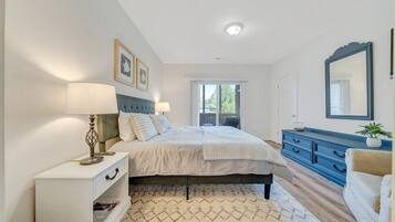 2 habitaciones, tabla de planchar con plancha, wifi y ropa de cama