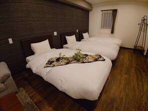 1 bedroom, desk, free WiFi, bed sheets