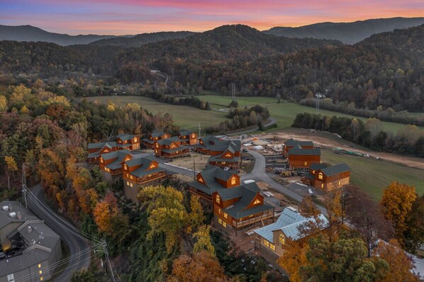 Exterior - Sweet Tea Timber-Indoor Pool & Hot Tub! (Pigeon Forge)