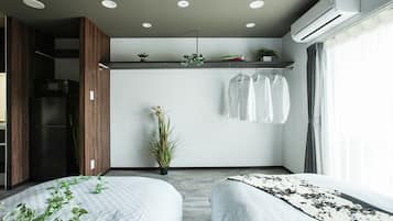 1 bedroom, desk, free WiFi, bed sheets