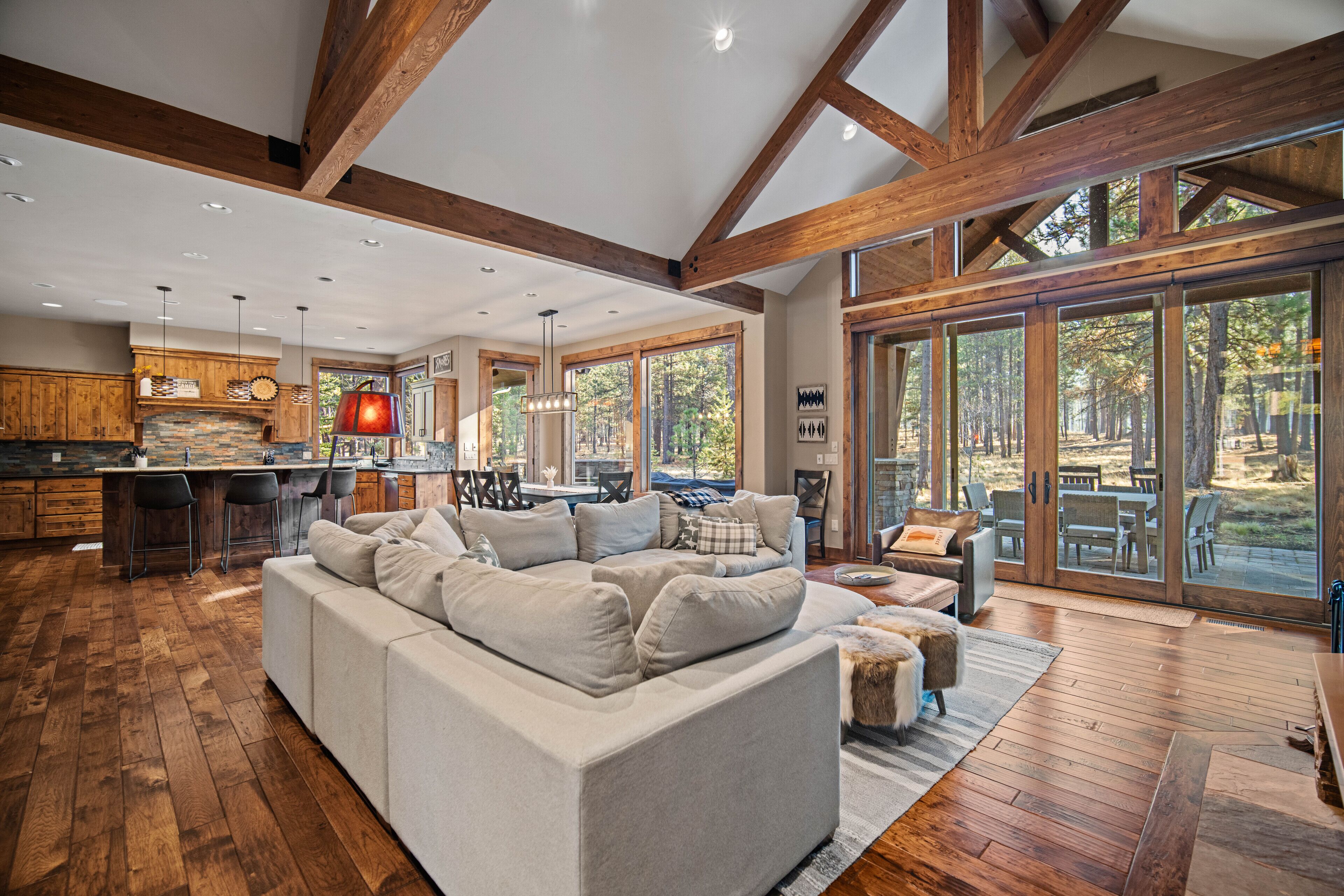 TV, fireplace, ping pong