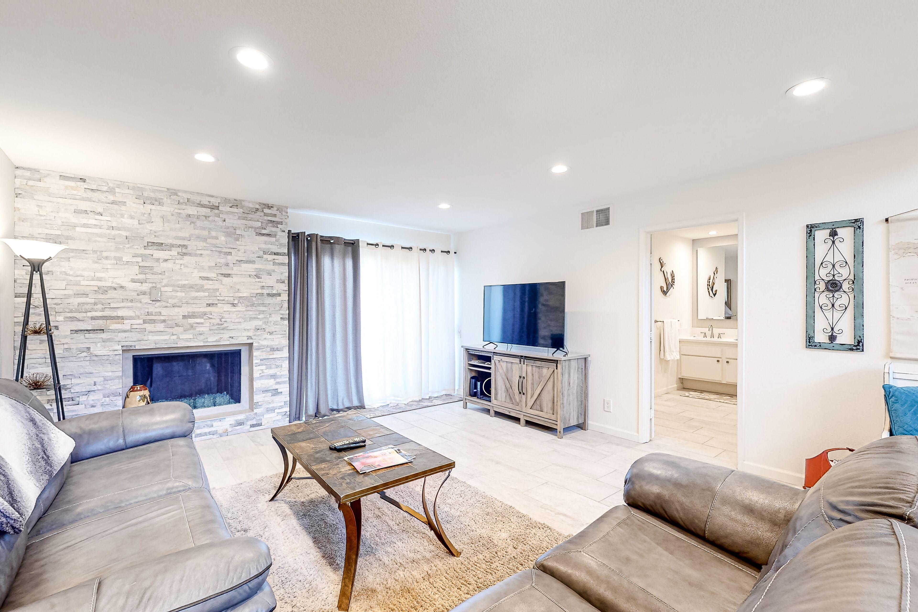 Dreamy Desert Hideaway | Pool, Hot Tub & 2 Patios - Near Dining, Shops & Golf