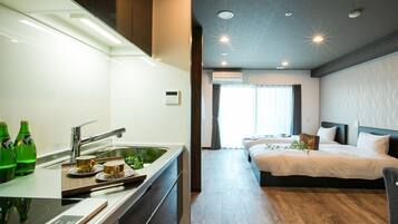 雪櫃、微波爐、廚房用具/餐具/器皿