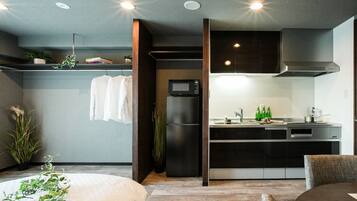 Fridge, microwave, cookware/dishes/utensils