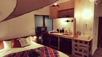 1 bedroom, desk, free WiFi, bed sheets