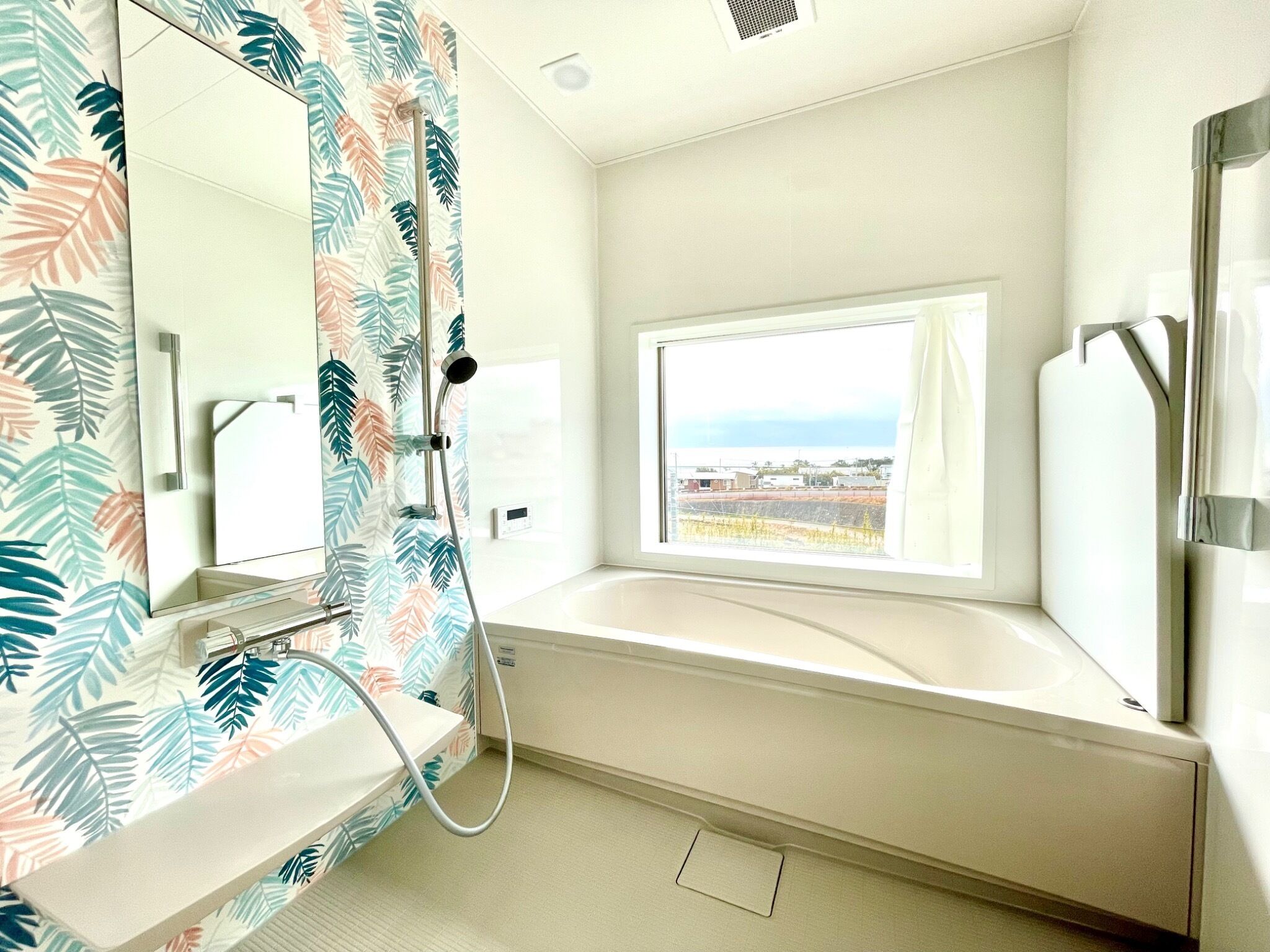 Hair dryer, towels